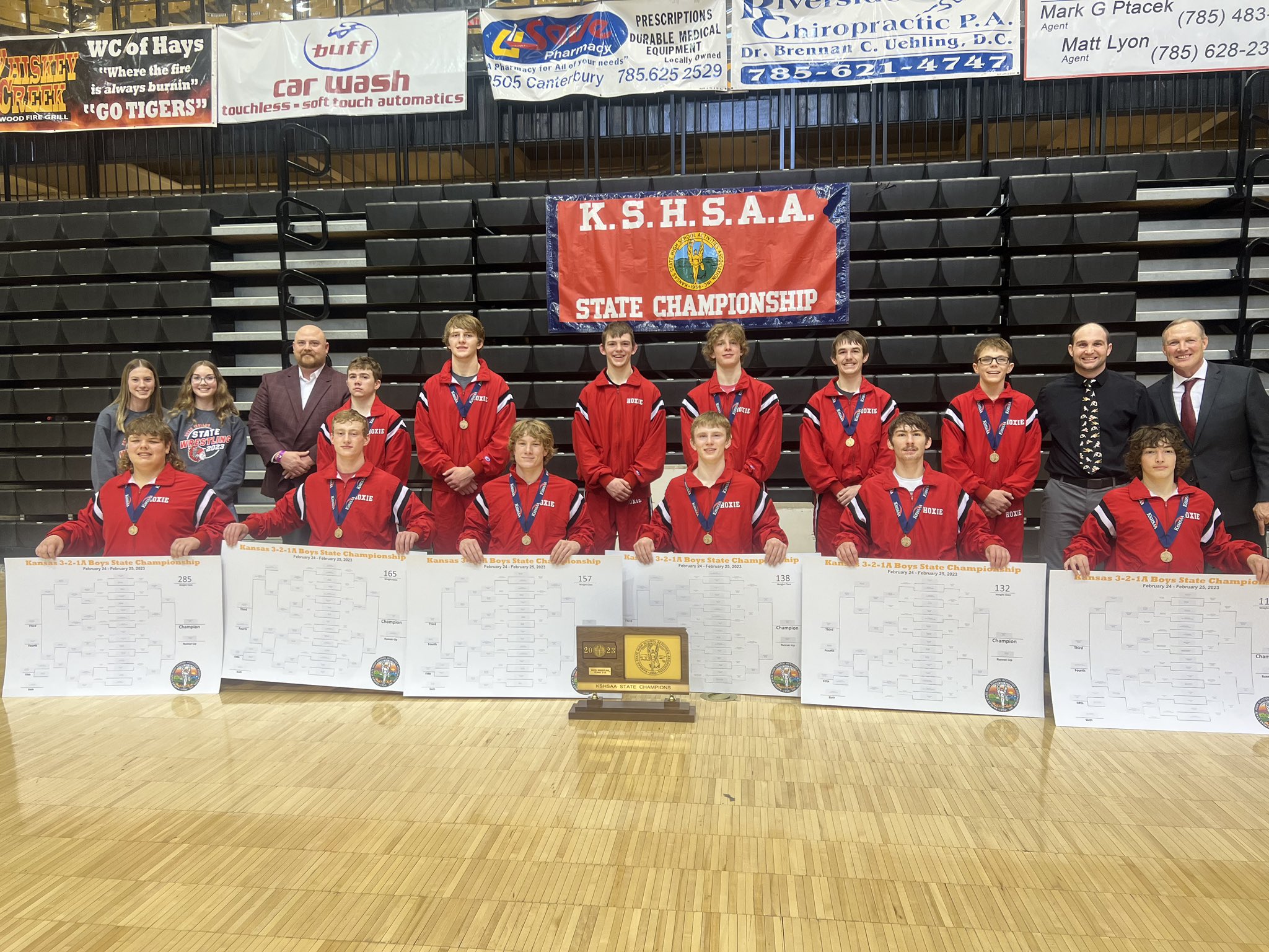 Kansas state wrestling pins record set by two Shawnee Heights seniors